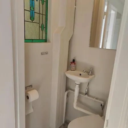 Glarmester I Appartement